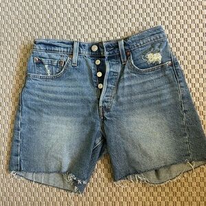 Levi’s shorts